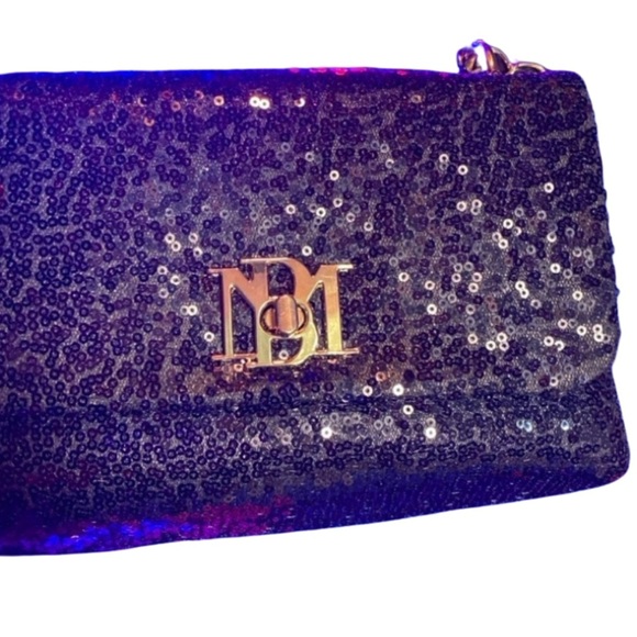 BADGLEY MISCHKA Black Sequence and Partial Beaded Crossbody/Shoulder Strap Bag - Picture 1 of 13